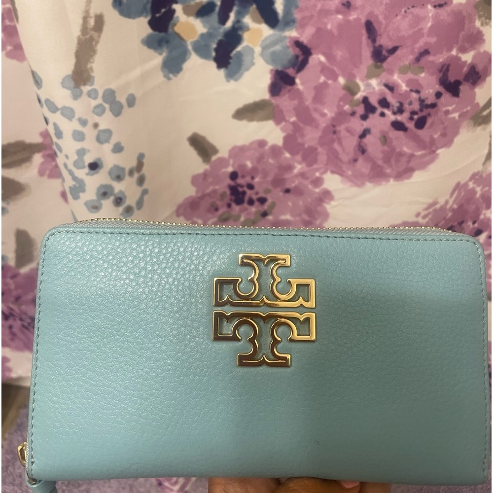 Tory Burch wallet